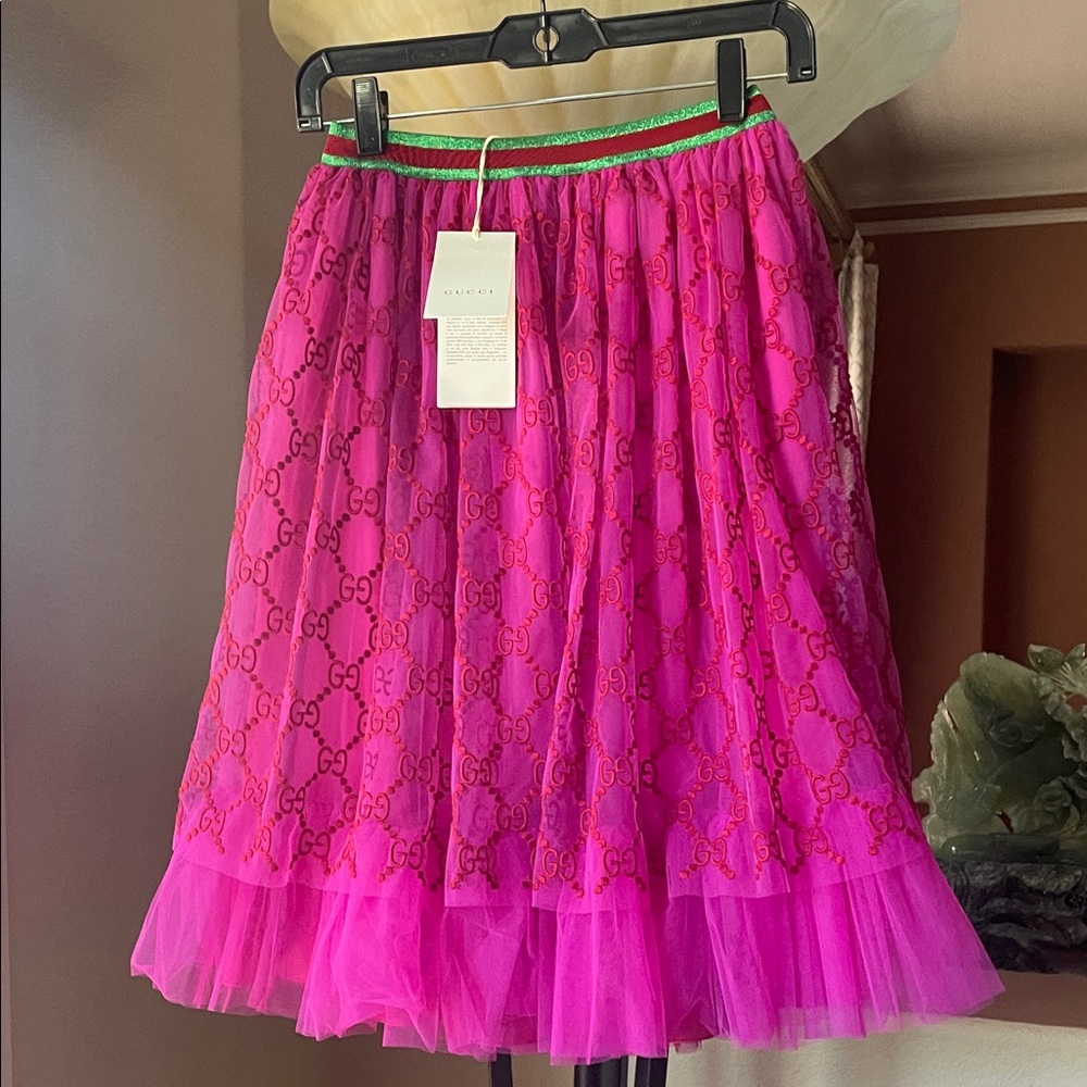 Brand new beautiful Gucci Vibrant Pink A-Line Skirt